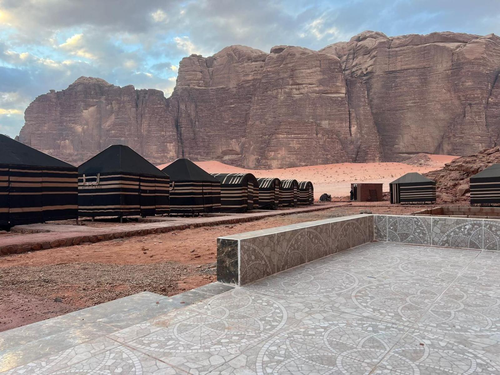 Desert Rock Camp وادي رم المظهر الخارجي الصورة